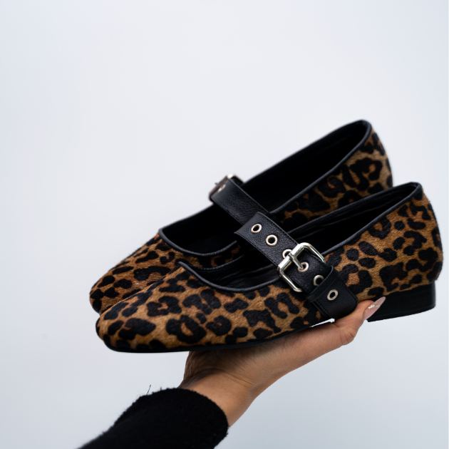 Flat Eloisa Print