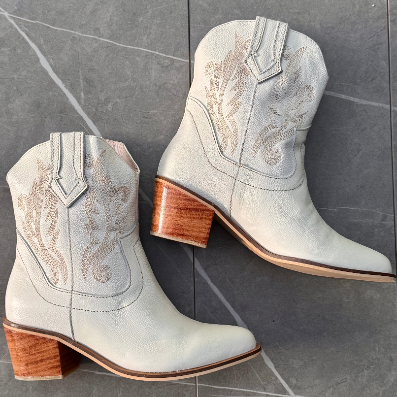 Tex Lucia Ostra